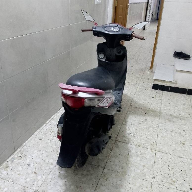 دراجة ماكس سرعة 120  ياباني مكينه بلاديه ما مفتوحة ابد ناعمه شلعه قويه كهرباء كوله شغال نكره سلف هندر اوراق بسمي الدراجة كاملة نضيفه السعر 360 قفل بغداد الشعب رقمي ***********
