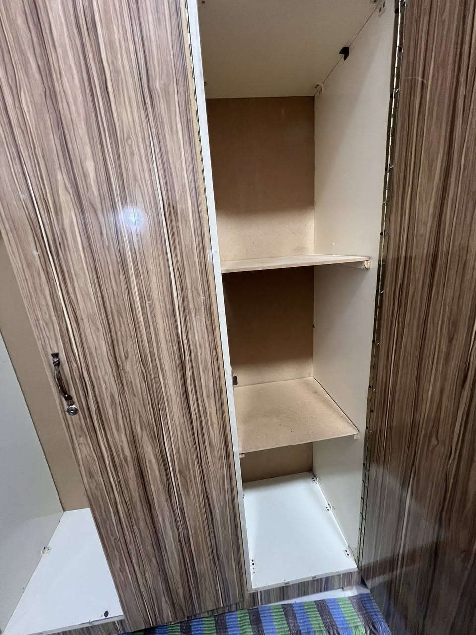 للبيع
السعر 100
الستفسار ***********
