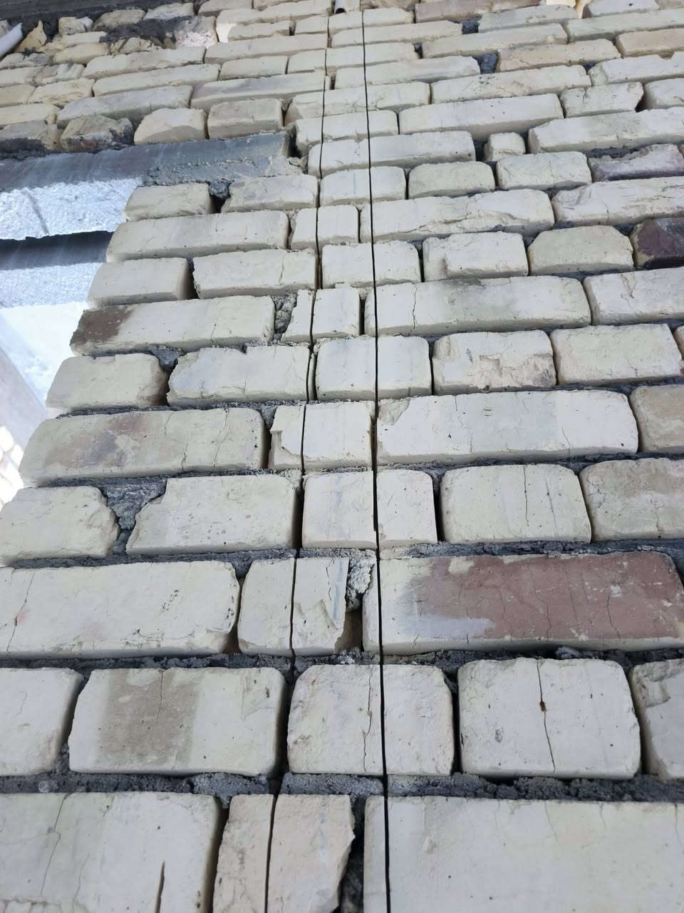 كادر كص وحفر وتثبيت بوكسات تسليك ونشر شبكه ويفضل اذا مجمعات
التزام موجود واستلام هندسي
***********
