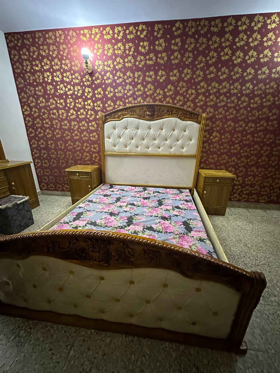 غرفة 6 ابواب 
الوجه صاج الداخل خشب عادي  القاعدة 
بلوك الضهر جرجوبة براغي 

*القياس 
الكنتور ارتفاع   220 سم وعرض 360سم 

توصيل بغداد مجانا اطراف 25
توصيل محافظات قريبة 75

السعر 960 الف بغداد, العراق


**إذا كنت صاحب هذا الإعلان وتريد حذفه لأي سبب، رجاءا أرسل رسالة إلى الدعم الفني**