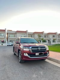 لاندكروزر فول • ٢٠١٣ • اوتوماتيك