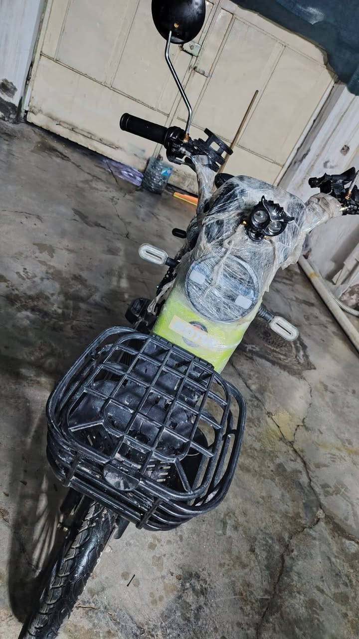 بايسكل شحن حجم 20 للبيع فقط بطاريات ضعيفه سعر 160 بي مجال للشراي فقط
ضد الماء
بلوتوث
شحن هاتف
اشارات
ضوء ناصي عالي وضوء اصفر
بصمتين سويجين


**إذا كنت صاحب هذا الإعلان وتريد حذفه لأي سبب، رجاءا أرسل رسالة إلى الدعم الفني**