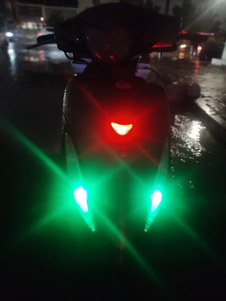 سلام عليكم دراجه كامكو g4  للبيع او مراوس
دراجه مزوده 

1 المحرك g5 اربع ولفات

2دبل g5

3 تاير حجم12 مو العادي 

4كويل رياضي 

5 صالنصه رياضي 

6بگ لايت رياضي 

7 يدات رياضي

8 بريك رياضي 

9 دسكg5

10 لايت زينون ابيض 

مكاني نجف مو شراي لتراسل

سعر خاص ***********
