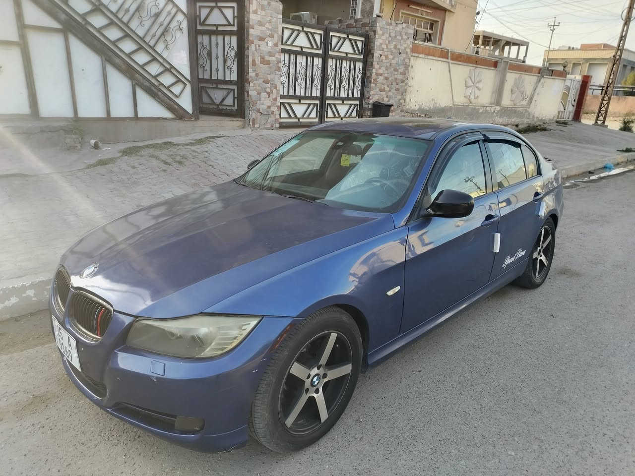 السلام عليكم BMW موديل 2011 فول مواصفات رقم انبار الجديد  محرك 6 حجم 328  كير محرك صدر كله مكفول بيها 5قطع صبغ ابيع احزام  مراوس او نقد الاتصال *********** او *********** مكاني فلوجة سعرها 95
