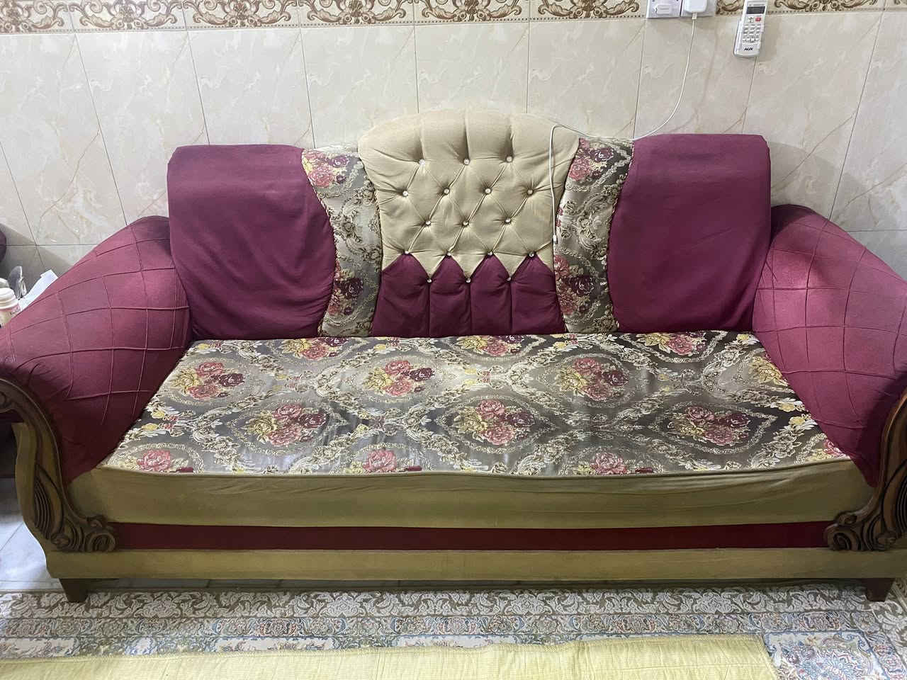 السلام عليكم تخم قنفات للبيع
ام النفر قطعتين 
و ام نفرين  قطعتين
و ال ٣ نفرات  قطعه وحده
مكاني شارع الارامل قرب المستوصف
سعر ١٥٠ و بيهن مجال


**إذا كنت صاحب هذا الإعلان وتريد حذفه لأي سبب، رجاءا أرسل رسالة إلى الدعم الفني**