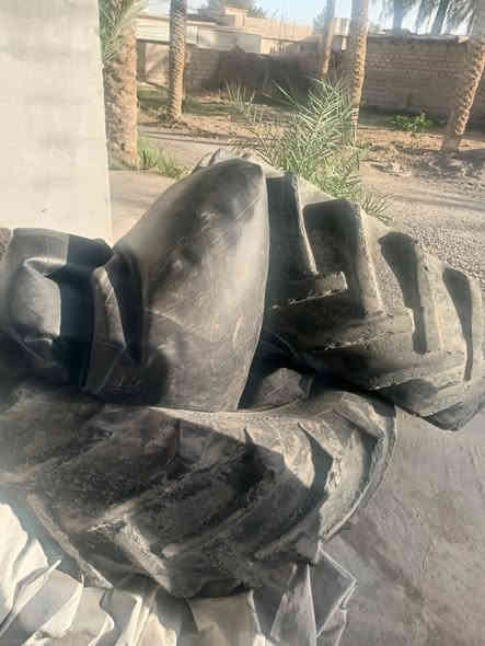 جوز تايرات حجم30معاهن جوز چوب السعر 300،وبيهن مجال ***********
