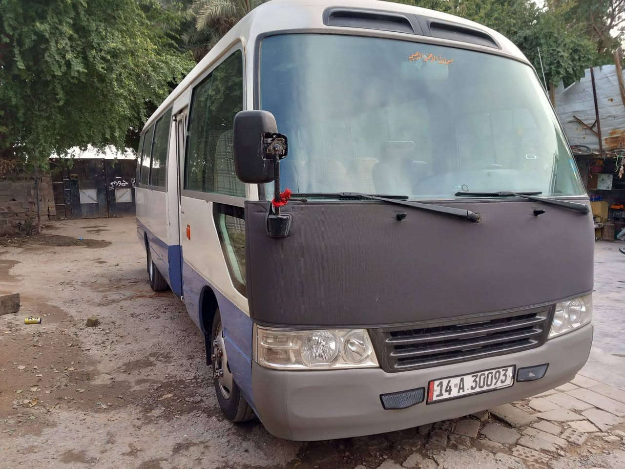 السلام عليكم للبيع كوستر مديل 2010 رقم بصره بسمي مصفره السياره كير مكينه بجيس اكسل جديد تخم تاير جديد جوبلس ناصي منضومت غاز السياره جاهزه بيها صبغ مكانات السعر 265 وبيه مجال ***********
