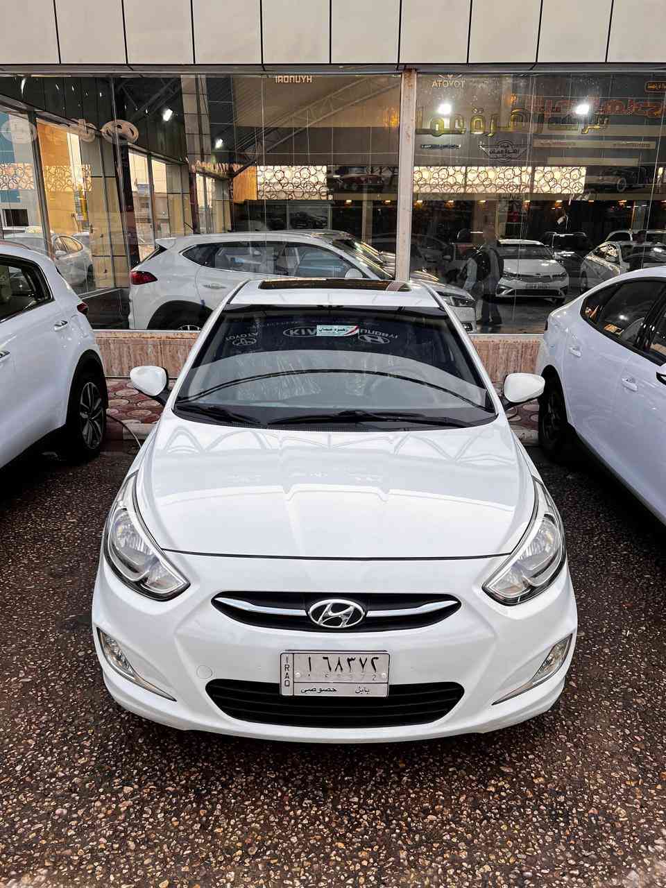 اكسنت 2016 خليجي مكفوله والسونار مرفق بالمنشور
مكينه 1600 … فول تحكم ستيرن … شاشه مع كاميرا …. ويل كب … كشاف …فتحه.  ويل كب كروم. اشاير بلمري.   سبير بلادي مانازل مع عده كامله … ماشيه 120 كم … جديده جداً سعر 125$ 
مكان السيارة حله  معرض زهرة عمان 
📞***********
📞***********
