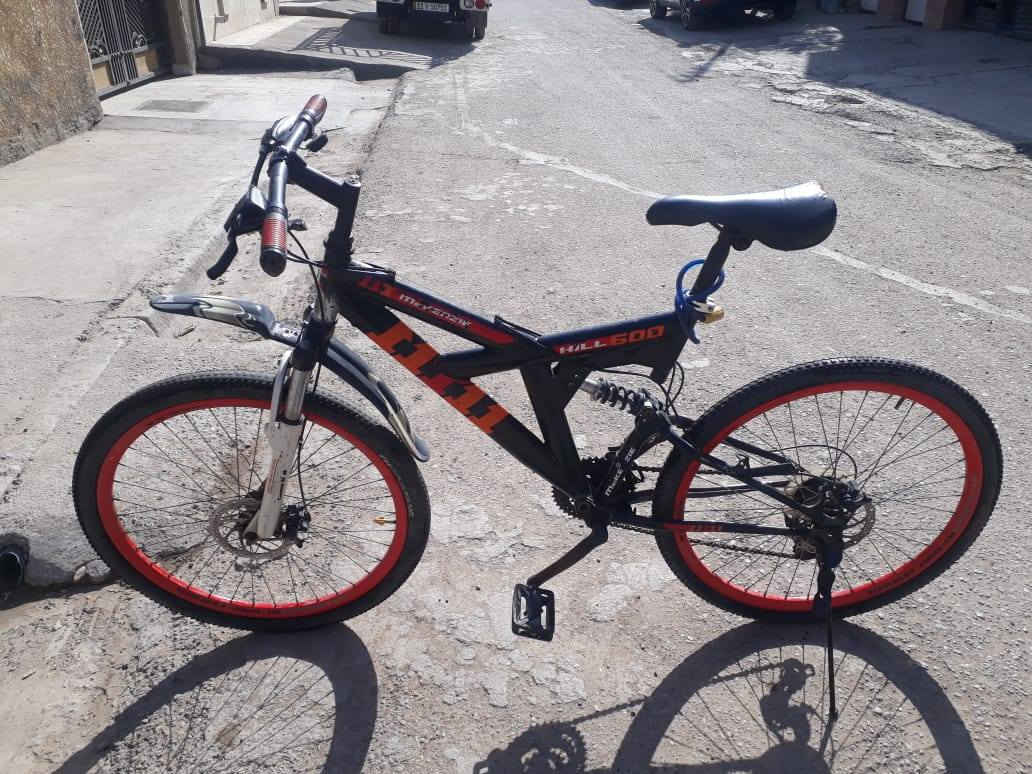 السلام عليكم 
متاح بيسكل الصنع الماني 
الحجم ٢٦ كامل ما بي أي نقص السعر ١٠٠ الف 
او بي مجال بسيط المكان بغداد الدوره رقم الموبايل 
📲📱*********** بي واتساب
