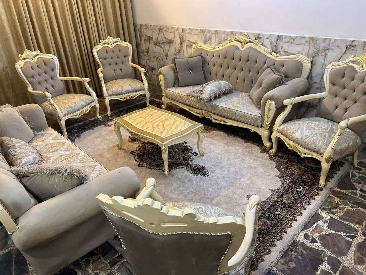 تخم ملكي تركي 10مقاعد مكان المنصور سعره 850وبي مجال للشراي ***********
