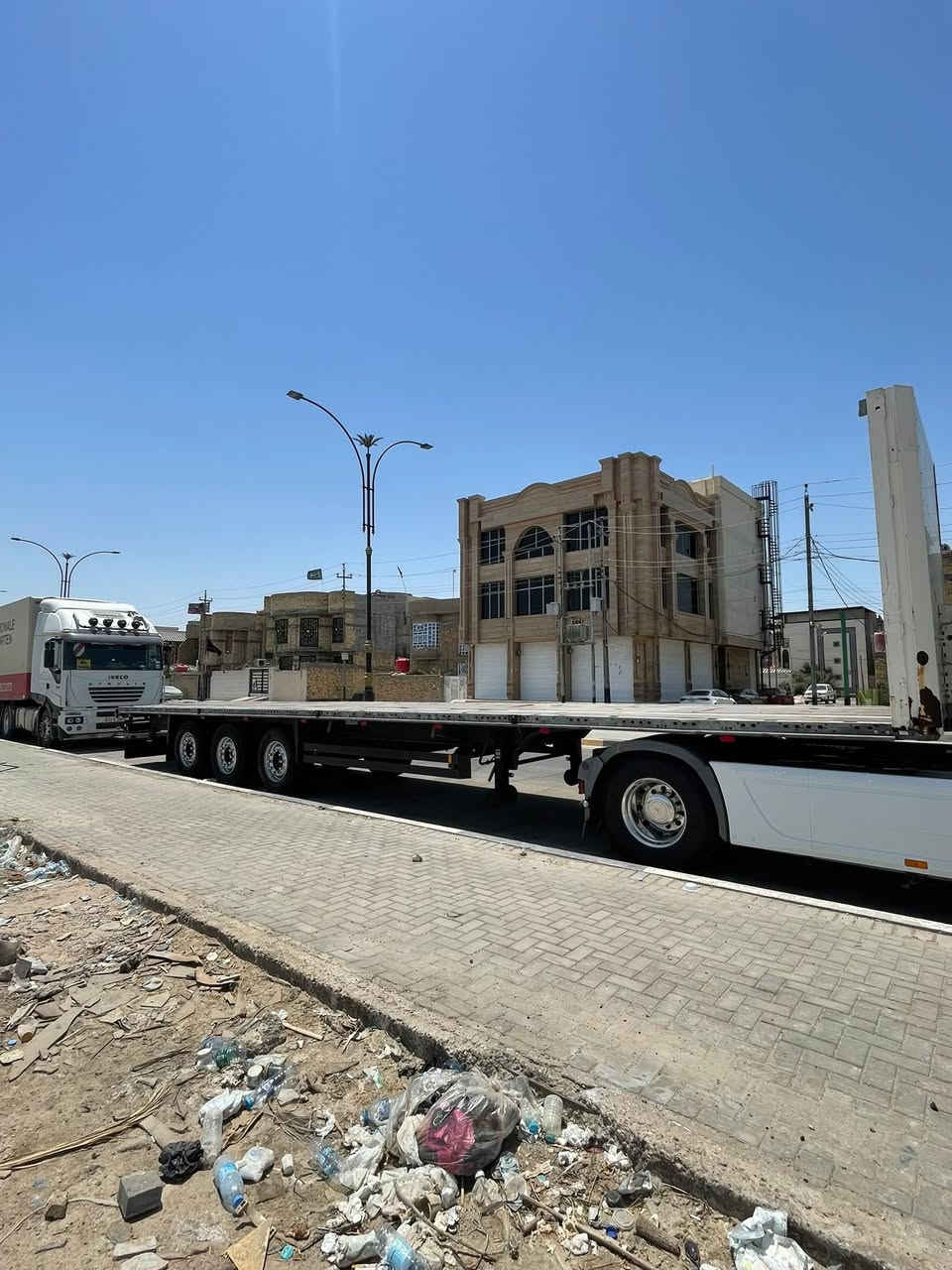 سلام عليكم للبيع عربانه شمتز كنفلايز دخول جديد عربانه فوول چنر تخم تاير من كهربائيات نشره كله بالون دبل نشره. مابيه كل نقص ومصروف عليه هواي. مكفوله من كلشي. مكانه بصره شراي يتصل ***********
