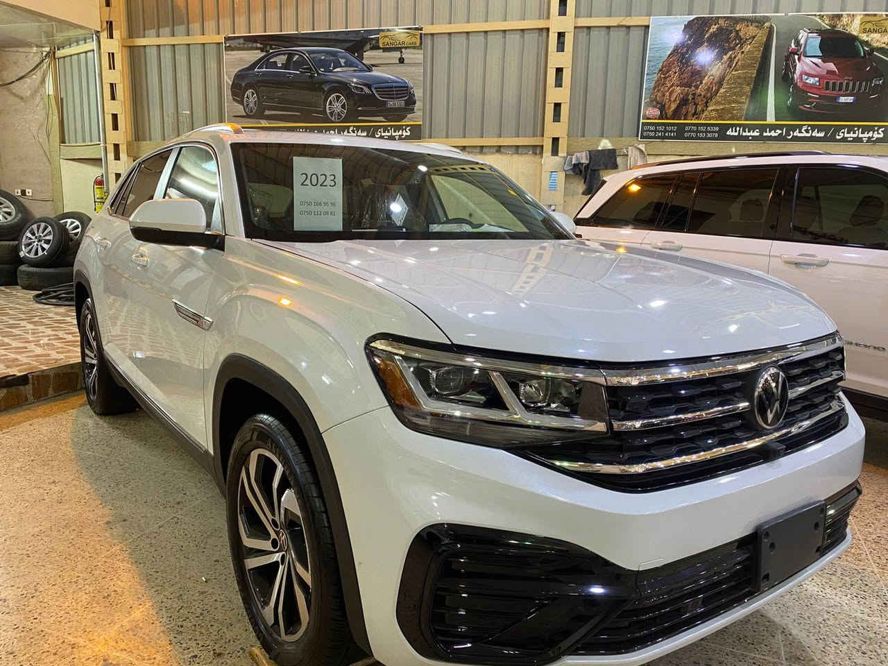 ڤۆلکسواگن اتلەس 2023  cross SEL Premium  V6
سەیارەیەکی زۆر تازە و جوان شوختی نیە 
 لایت و ڕادێتەر و بەردی گزۆز و بەوابە و بیلادی 
هیچ ئەرباگێکی نەتەقییوو
‏V6 مەکینە مەرغوب 3.6L
شاشە گەورە و دەشبول حەوت ڕەنگ دەبڵ ئەکسل
پێنج مۆدی لێخوڕین و گێچ کامل ئەلیکترۆنی
تەنها 30000 mil ڕۆشتووە
لایتی دەبڵ عەدەسە لەگەڵ پێچ کردنەوە دەسوڕیت 
پێش و دواوەی شەش حاسەو پێنچ ڕادار تەنشیتەکان و دواوە و پێشەوە و خەتی جادە
گێڕ و مەکیەنەی بە شەرت نەکراوەتەوە 
ژمارەی شانسی : 1V2BE2CA3PC202719

سعر : لە کۆمێنت داوای بکە ڕاستەوخۆ بۆت دێت 🤖 

ڕۆنی تازە گۆڕاوە هیچ مەسرەفێکی تیا نیە  
سەیارەکە ژمارە کاتییەو دوو مانگی لەگەڵە بۆ ڕەقەم 

ژمارەی مۆبایل 
***********
***********
