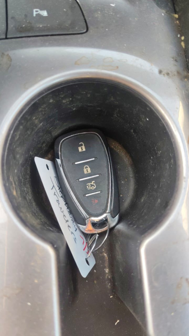 تحية طيبة . . .
ماليبو 2024 LS لون أبيض دخول جديد كاتي
بدون رقم تترقم محافظات شمالية أربيل أو سليمانية
حادث دعامية خلفية ورصعة بالصندوك والدعامية أمامية
مفتوحه رجعت شديتهن بدون شواصي بدون أرباك
بدون تبديل والبدنة وراديتر ولايتات بلاديات بدون تبديل
ماشية 41 الف ميل وصلت العراق وطلع بيهه قطعتين
بخ أمريكا جاملغ السكن وباب السكن وصور الحادث
مرفقة مع الصور والسعر 118$ وبيهه مجال للشراي
العنوان كركوك معرض بلاتينيوم ***********
