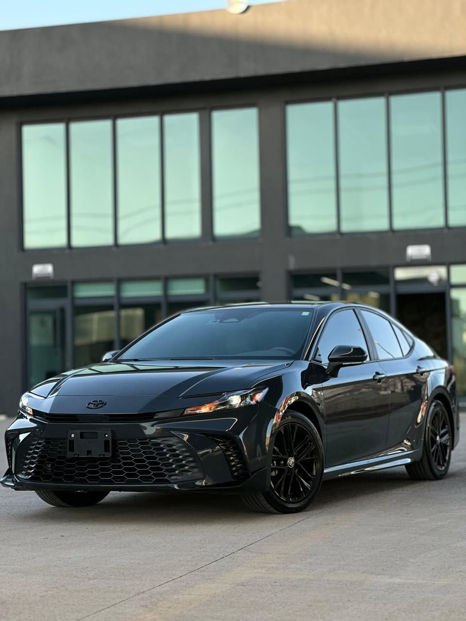 كامري ٢٠٢٥ لون سمنتي سي هايبرد جاملخ و باب صبخ بدون دواخل سيارة حيل نضيف ماشية ٨ الف ميل
سعر ٢٣٥


**إذا كنت صاحب هذا الإعلان وتريد حذفه لأي سبب، رجاءا أرسل رسالة إلى الدعم الفني**