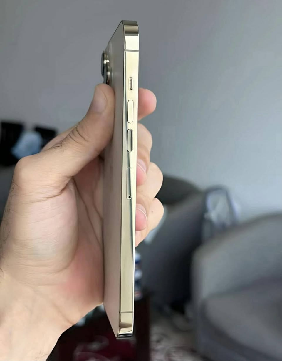 ايفون 13 برو ماكس 
شرق اوسط بطاريه 80 بلاديه شرط 
ذاكره 256 كامل ملحقات وشرط الفحص بالعراق كله مو بس بالسماوه والجهاز انظف من الصور لتواصل *********** 
والسعر 750 وبي مجال بسيط السماوا, المثنى
