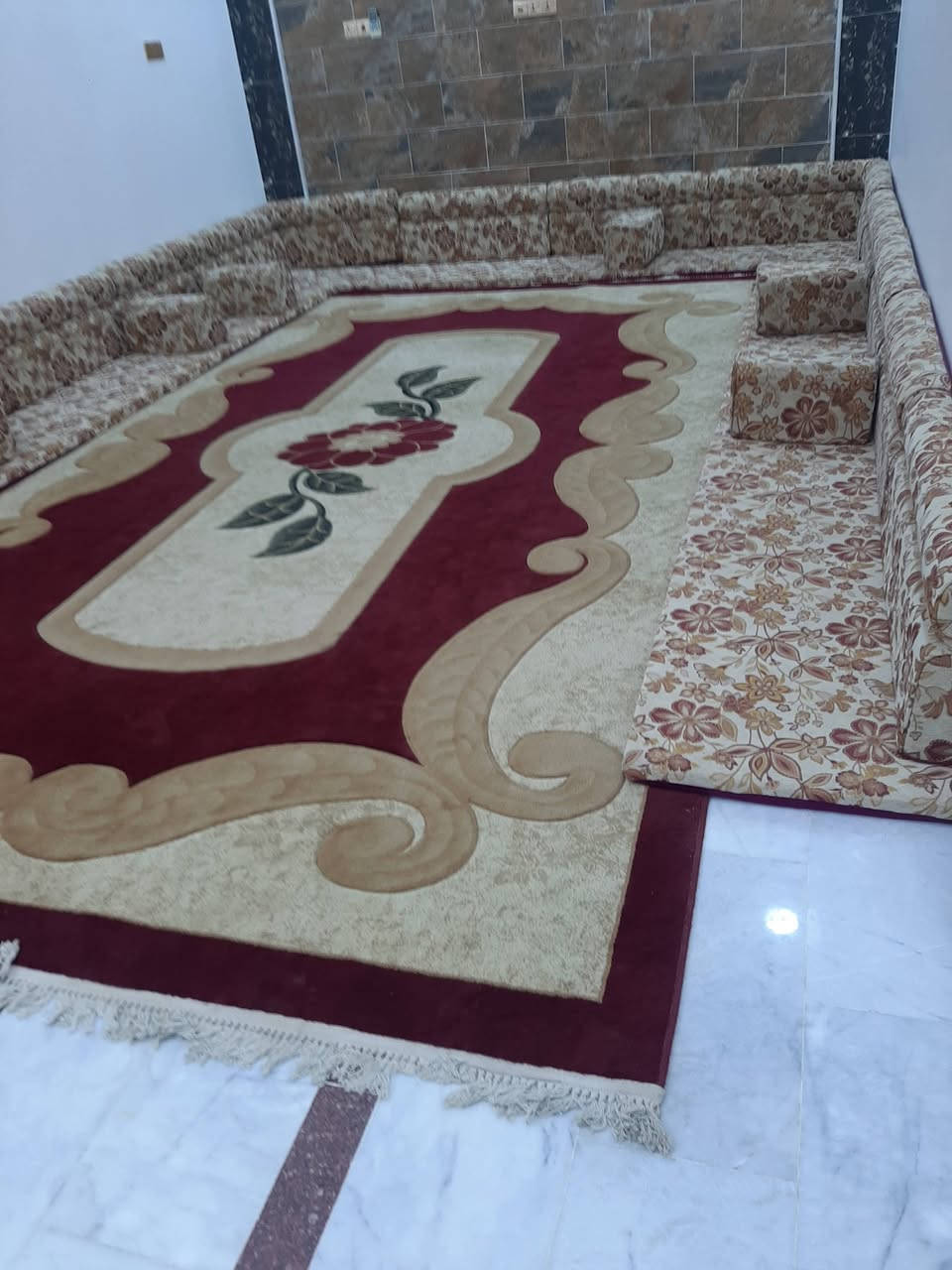 جلسة  ١٥متر استعمال قليل (٣٥٠).###


**إذا كنت صاحب هذا الإعلان وتريد حذفه لأي سبب، رجاءا أرسل رسالة إلى الدعم الفني**