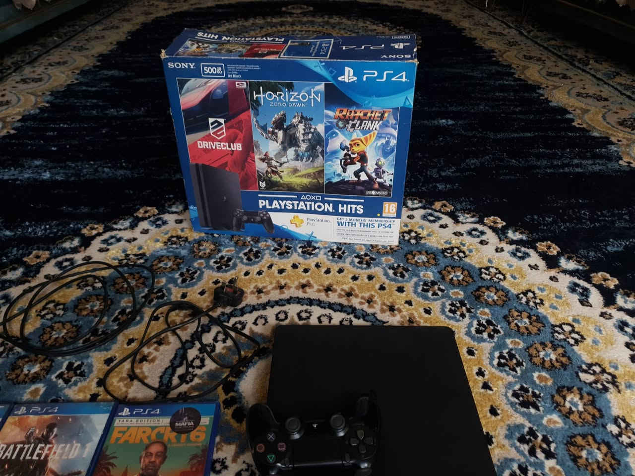 بلي ٤ سلم اون لاين
السلام عليكم ... 

بلي ٤ سلم اون لاين ما مصلح مكفول نظيف مشتري من وكالة عراق كيم سنتر ... 

البلي ما مصلح ابد و بعده بستيكره الداخلي و دائما انضفه بالبلور اي صوت او مشكلة مابي 

يجي وياه يده مابيها اي درفت و تفحصها ... 

و وياه ٤ اقراص ... 

فار كراي ٦ 
وتشر ٣
باتلفيلد ١ رفلوشن 
هورايزن 

تجي لبيتي ضيف كريم تفحص البلي برغي برغي و تشوفه و تاخذه ، سعره ٢٤٠ و بي مجال للطيبين .
مكاني بغداد شعلة


**إذا كنت صاحب هذا الإعلان وتريد حذفه لأي سبب، رجاءا أرسل رسالة إلى الدعم الفني**