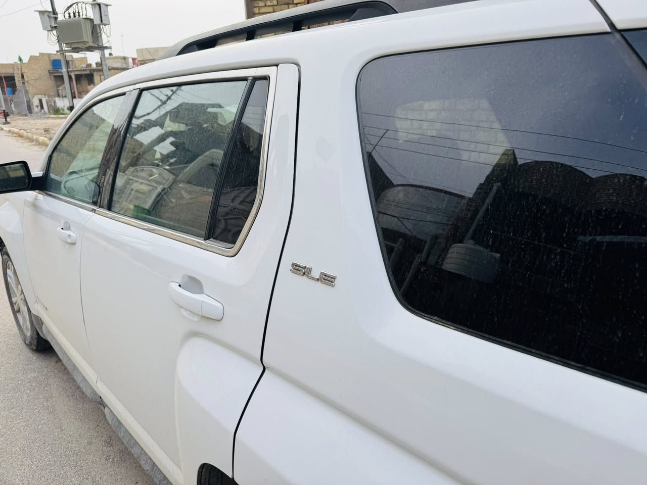 سلام عليكم جمسي تيران موديل 2017السعر 135وبيه مجال بيه 3 قطع جاملغين  وبنيد صبغ فقط بدون دواخل.  
بدون اي ضرر موصفات مكينه 2400 شاشه كامره خلفيه تحتحكم ستيرن جهتين حساسات ايكو اقتصاد وباقي موصفات معروفه تخم تاير جديد مكينه وكير حداديه جاهزه تبريد ثلج للستفسار ***********
