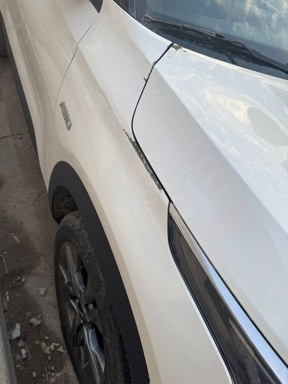 السلام عليكم كيا سيلتوز
موديل ٢٠٢٣ رقم بغداد ماشيه ٣٤ فقط 
بدون صبغ فقط بارد بالبنيد وشخط بالجاملغ 
صور البارد مرفق بالصور 
للجادين بالشراء الاتصال 
***********
