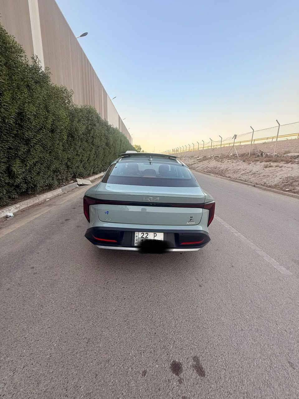 كيا K4 2025 خليجي تو كلر  Vip 
محرك 2000 دوش
كفاله عامه ضمان شركه NIM 

موصفات السياره 

فتحه سقف 

بصمه تشغيل وبصمه بيبان وبصمه صندوق 

تشغيل عند بعد وصندوق ذكي 

لد امامي ولد خلفي 

حساس خلفي 

تبريد قطعتين وتبريد شاشه 

شاشه ديجتال وشاشه متصله 12 انج وكامره دواره 

كشنات جلد وكشن كهرباء 

ومري شفط وأشاره بلمري 

أناره محيطيه بلدشبول بلاد 

تحكم ستيرن جهتين وكروز سرعه 

واتو هولد 

ويل كب حجم 17 و 5 ويل كب 

داخل السياره لونين زيتوني واسود

سياره بحاله الزيرو ماشيه 17 الف كيلو 

مكان السياره بغداد الجديده 

السعر 188$ قابل للتفاوض شي قليل 

مكلف بالنشر التواصل  على  رقم الهاتف ***********
