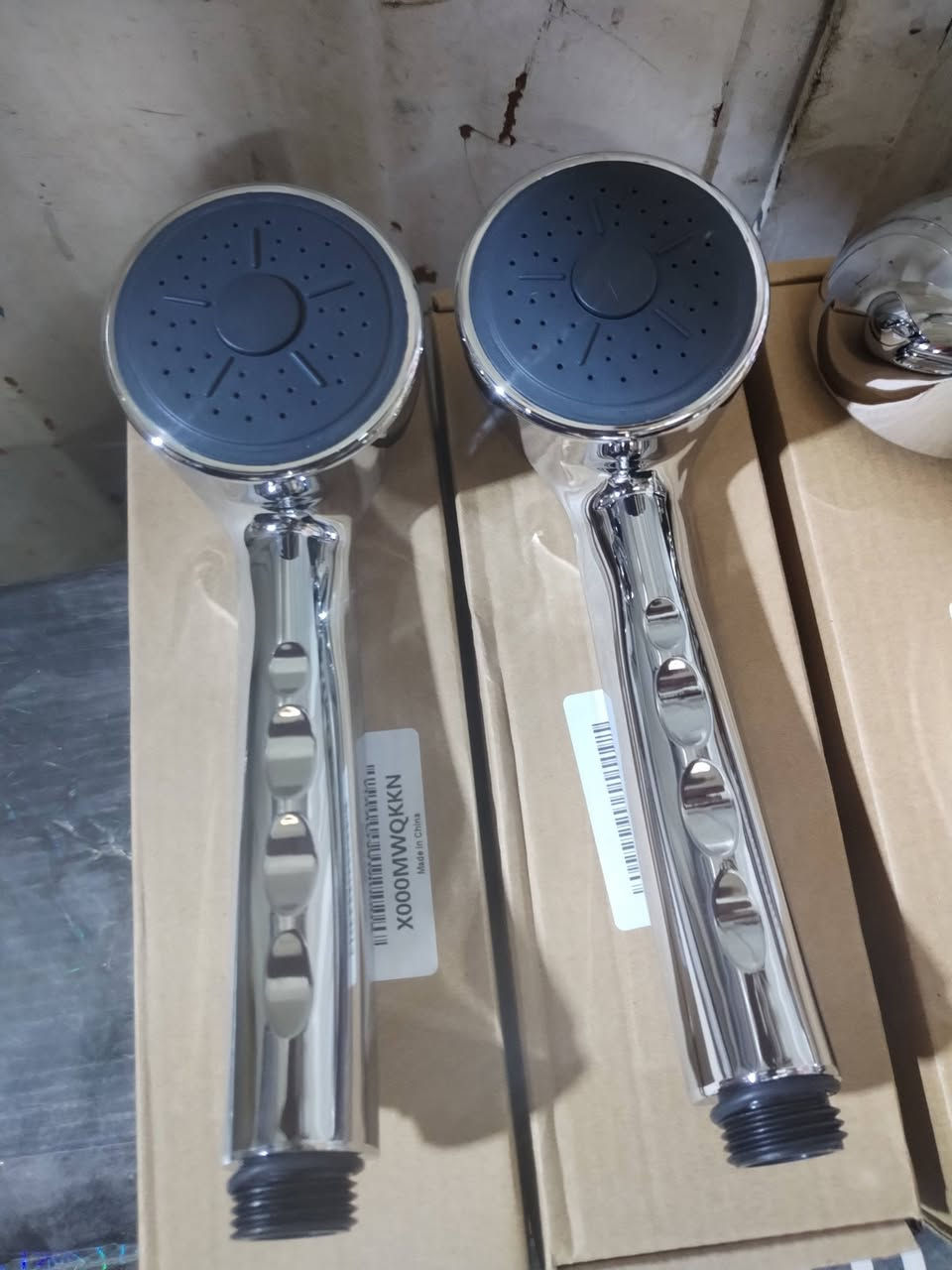 سلام عليكم يوجد لدينا دوش تليفون كروم (شكل استيل) درجه اولى سعر القطعه 1000 الشراي يتواصل معي على الخاص او يتواصل *********** تحياتي للجميع يارب ارزق الجميع يارب العالمين
