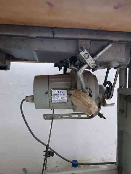 للبيع مكينه جمسي باب اول سعرها 250 وبيها مجال بسيط العنوان كوت للاستفسار ***********
