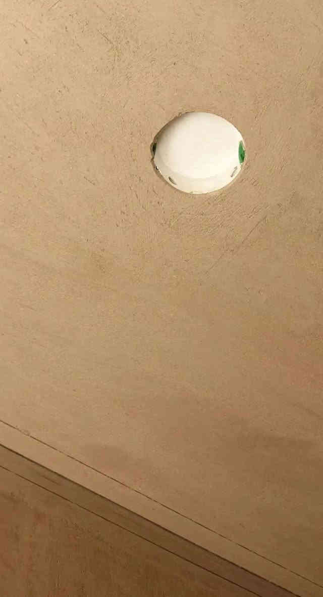 السلام عليكم شغل نضيف درجه اولئ والاتزام بالموعد لبخ +سراميك +ابياض +سطار جص مراسلتي خاص او تصال ع الرقم ***********او0***********بيك خير ودلل
