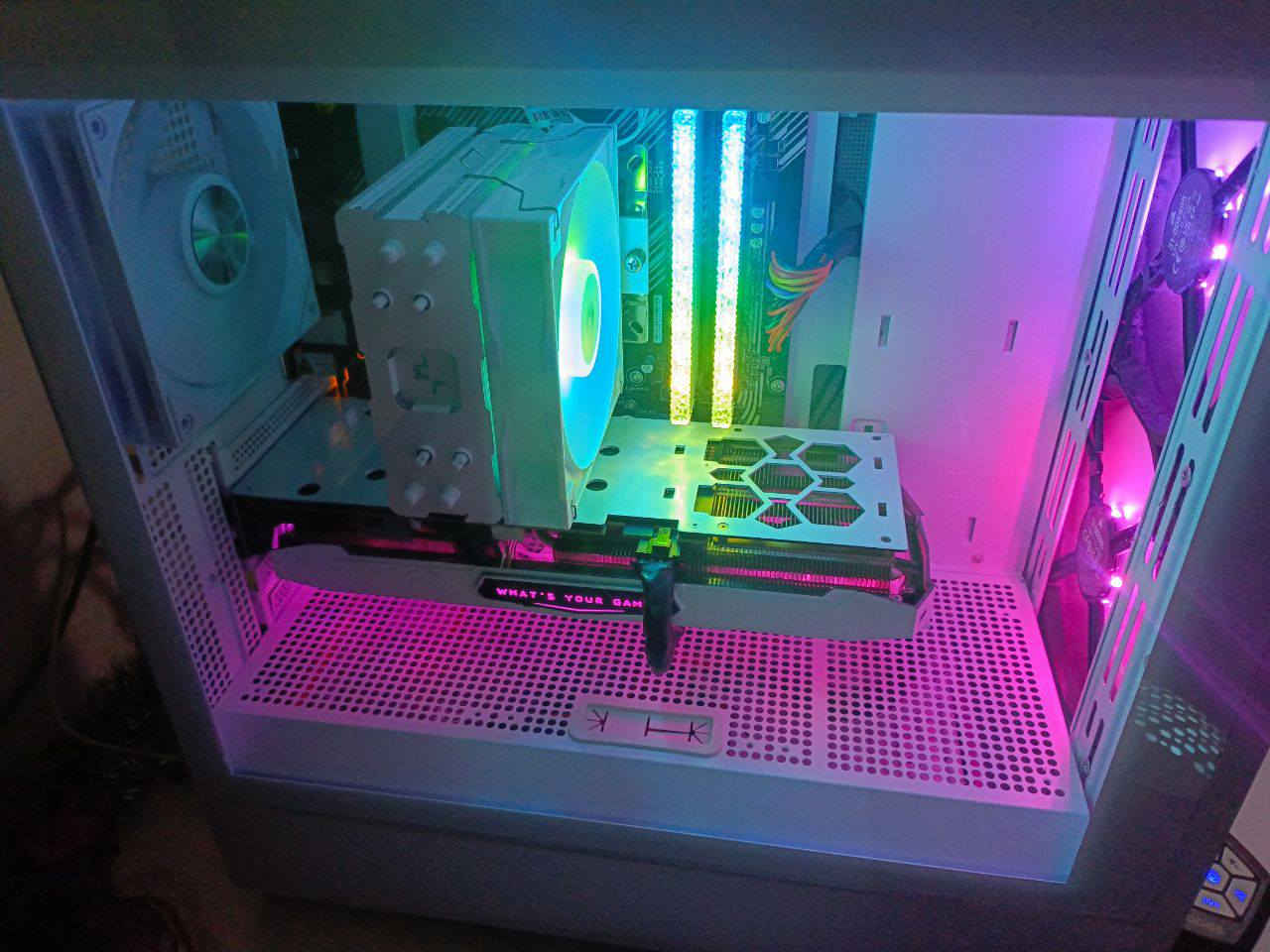 PC GAMING //2K//

CPU_R5 5600X

GPU _RTX 3070 8GB PALLET X4 WITE

RAM_16GB_2*8_3600_DDR4

M.B_B450 M. AII PRIME asus 

M.2_1T(1000)GB

PSU_XGIMATIC 600W

CACE_EINAREX_PM400_PULSE
__
الشاشة
MONITOR  PATRIOT

2K

180HZ

HDR 10

0.5 MS

G SYNC

FREE SYNC
__

كيبورد بلو سوچ

ماوس

UPS FARPER 1500W
__
القطع كلهه جديدة وكراتين القطع كلهه موجوده 
السعر مليون و400 

للاستفسار ***********
*********** 
بيهم واتساب
