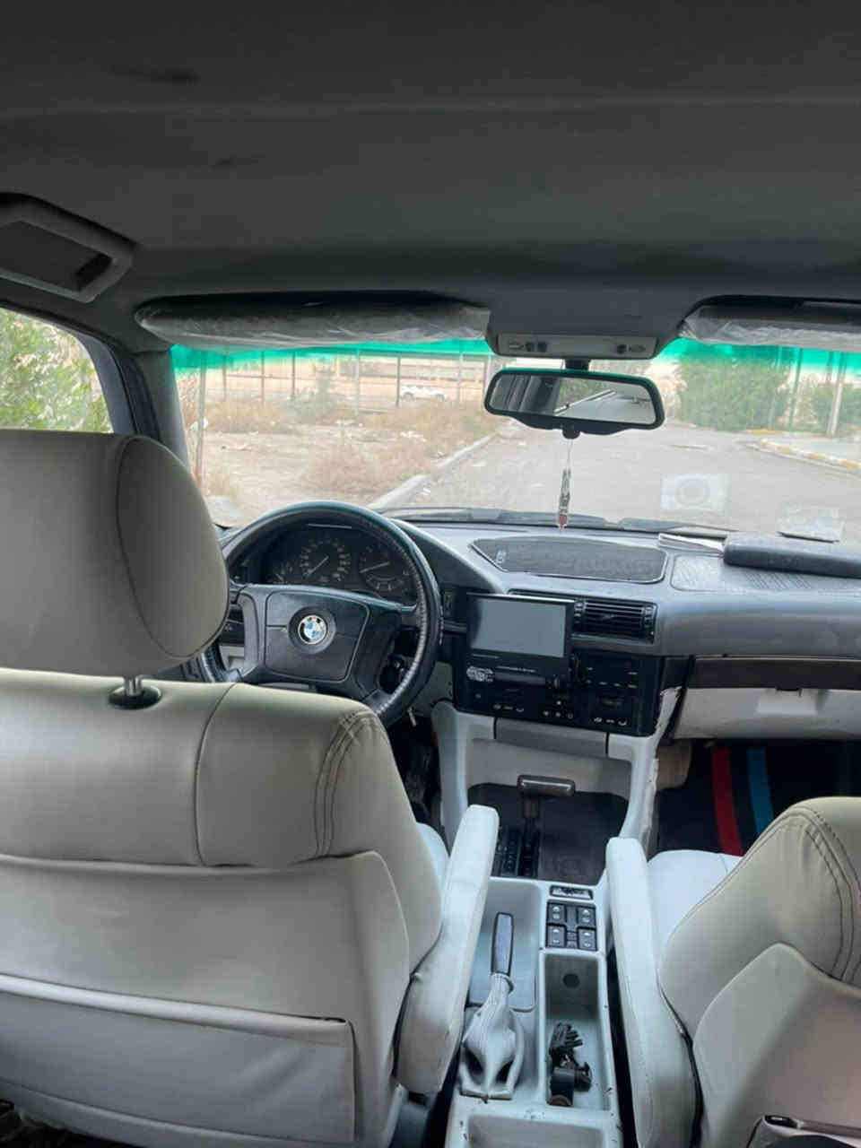 سلام عليكم حبايب 525 مسكر فانوس مديل 92 سنويه جديدة بسمي كير مكينه جدد تبريد ثلج صدر مامي خلفي جديد تخم تاير جديد غرفه جديدة فقط شيال مال كاردن محتاجلها الباقي مكفول  أي ضربه مابيها مصبوغه لجماليه السعر ٦٤ وبيها مجال نتصل وخادمك مكلف بل نشر مكلف بل نشر ‭٠٧٨٢ ٢٢٥ ٢٩٤٦
