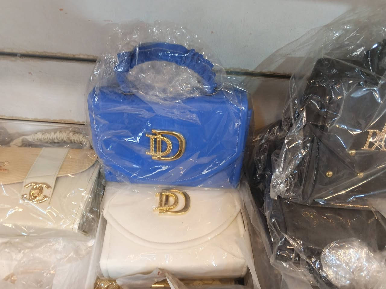 يوجد جنط نساءي جملة ومفرج  للتواصل 0‏‪***********‬‏ واتساب
