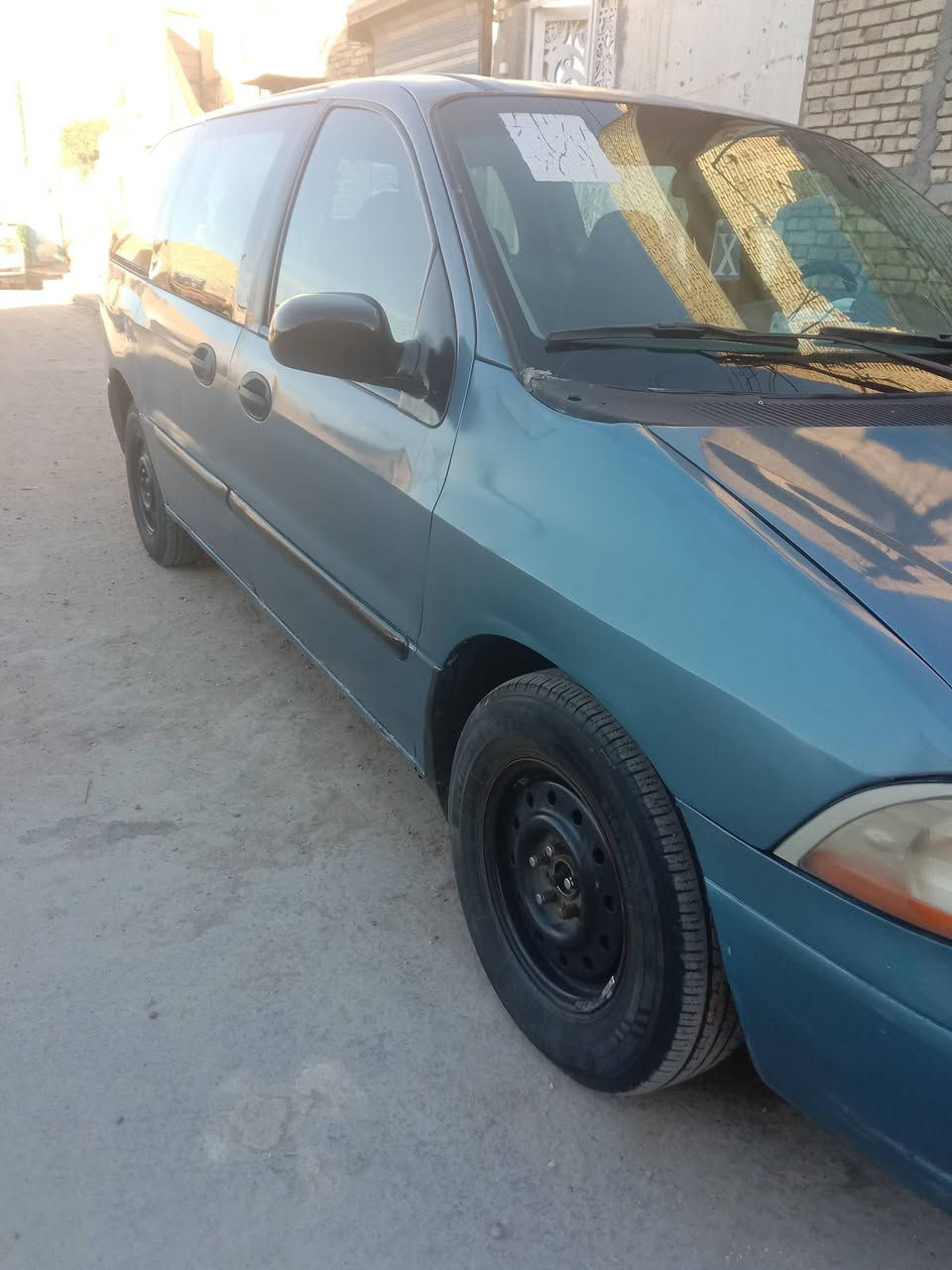 فورد وند ستار مكينه وكير بلاد مال حاويه حداديه نضيفه داخل نضيفه بيع او مراوس سياره مابيه ضربه السعر 42 وبيه مجال بسيط ناصريه مدينه موديل 2002 الرقم ***********
