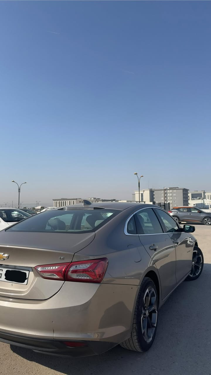 ماليبو 2022 | مواصفات Lt
ماشية 99000كيلو متر 

قطعتين صبغ جاملغ امامي + باب السايق وتحتاج بارد باب خلف السائق اني ممصلحه 
***********
صور الحادث 

https://bid.cars/en/lot/1-39417364/2022-Chevrolet-Malibu-1G1ZD5STXNF140764
