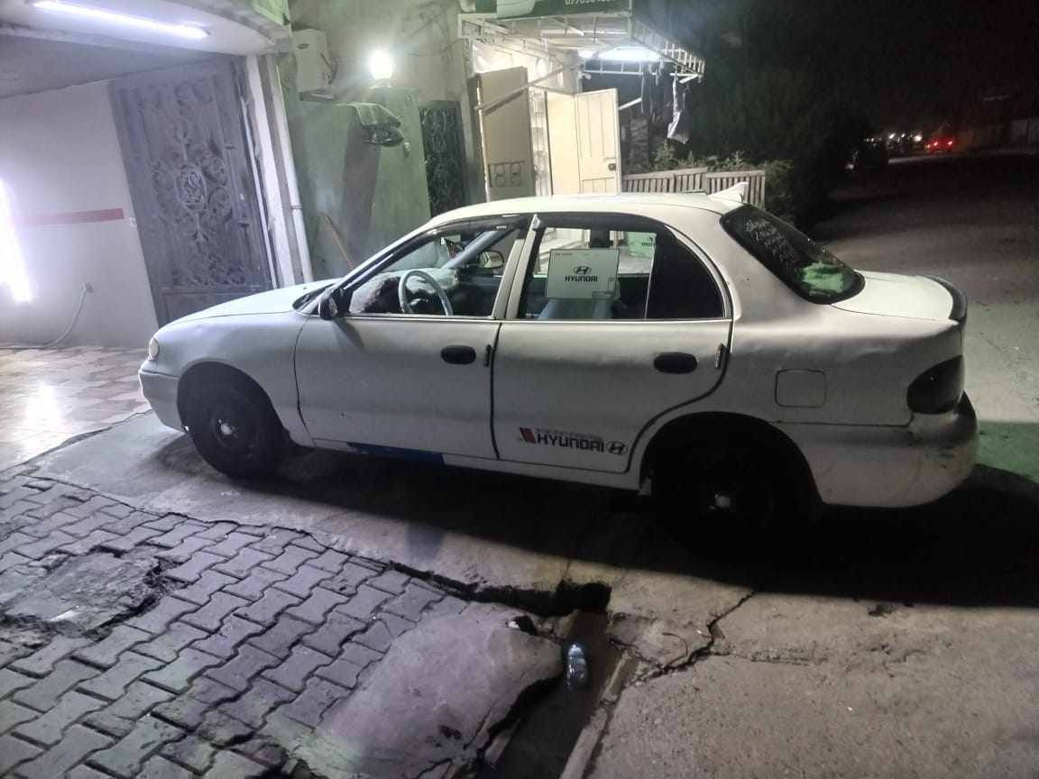 سلامو عليكوم هونداي شورطه موديل 1996 للبيع لا صرف ولا بخار تبريت وه تتفئه گير عادي سنويه ساقطه بيها كوبون بانزين ترايك وين ماجان 
السعر 33 بي مجال وه مراوس اراوس مكان كركوك حي العسكري الرقم *********** متواجد عل رقم وه واتساب كركوك, العراق
