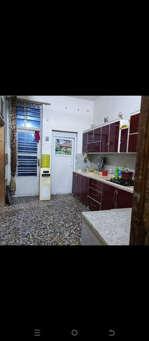 *إعلان بيع بيت في الخطيب الزراعي*

- *الموقع*: الخطيب الزراعي، بغداد
- *المساحة*: 100 متر مربع
- *الوصف*: بيت طابق ونص، غرفتين جوه وحده فوك، سند 25، بنفس الشارع، قريب من المحلات التجارية
- *السعر*: 140 مليون دينار عراقي (قابل للتفاوض)
- *المرافق*: كهرباء، ماء، إنترنت
- *الحالة*: جيد

إذا كنت مهتماً، يرجى الاتصال على الرقم: ***********
