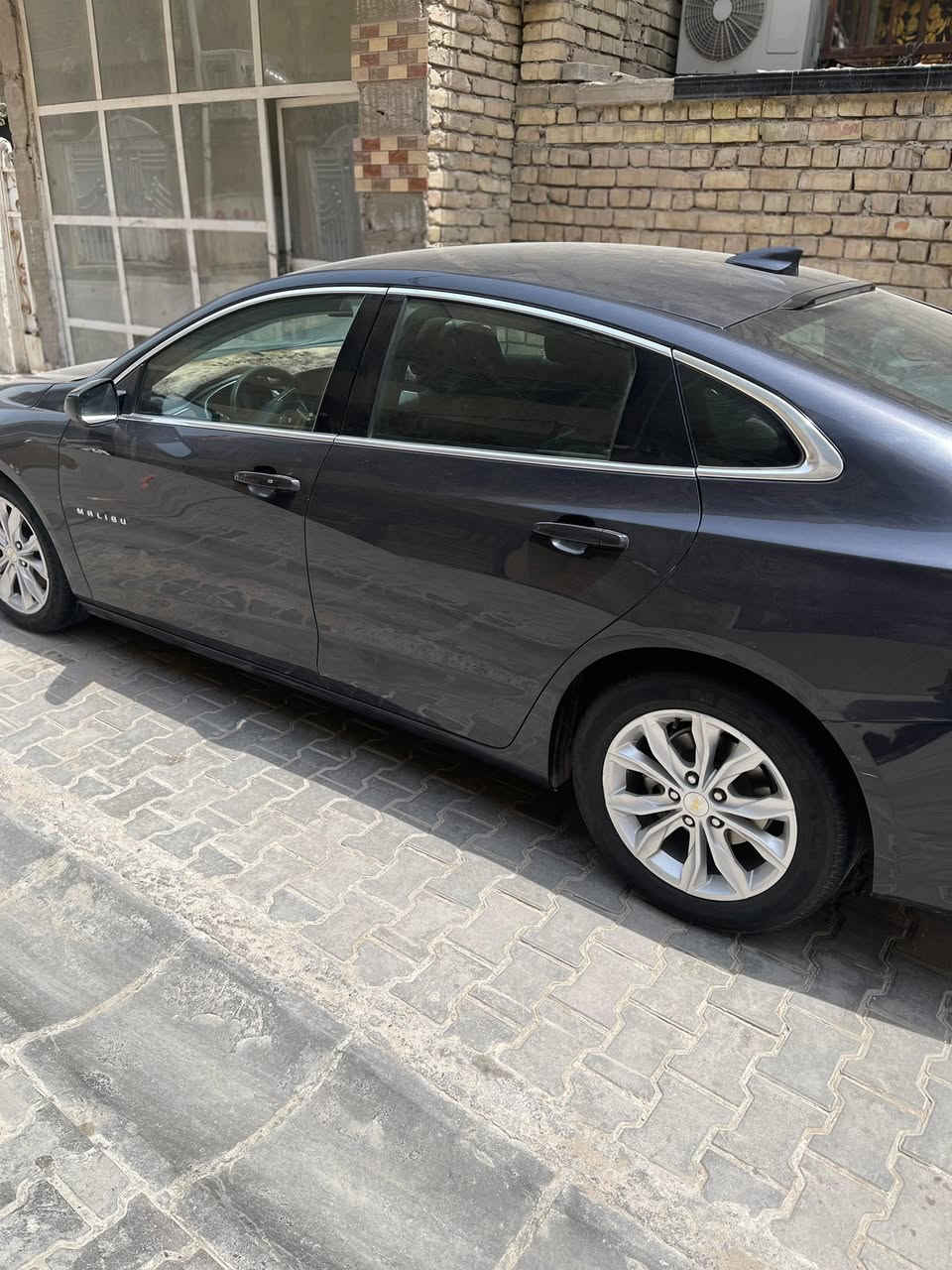 السلام عليكم للبيع ماليبو 22 LT او مراوس بسيارة موديل احدث

تحكم ستيرن 
كشن كهرباء 
مزامنة مناخ 
شاشة اعطال 
بصمة ابواب 
تبريد قطعتين
السيارة داخلة سرقة
 مازدا يسار وجاملغ ومرجعيه وصابغيه 
وحافة البنيد الوجه صبغ من امريكا
السيارة خير من الله محرك وكير وتبريد كله نعمة ومداريها من ناحية البانزين والدهن كله درجة اولى ومن احسن المراكز والشركات 
 واني شادلها منظومة غاز 
***********
السعر 133 وبيه مجال للطيبين
