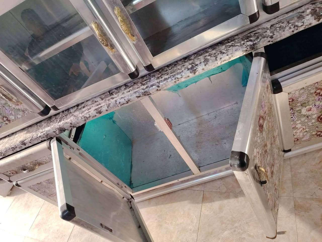 كاونتر قطعتين
نقص جراره فقط 
قياس مترين 
بيع سريع 
السعر 100 الف لحد. يطب ويعامل رجاء 
فلوجه


**إذا كنت صاحب هذا الإعلان وتريد حذفه لأي سبب، رجاءا أرسل رسالة إلى الدعم الفني**