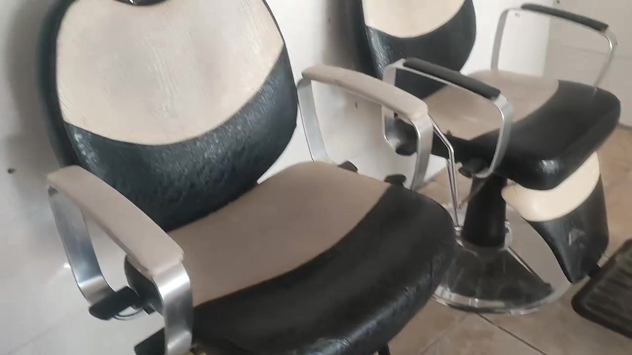 كراسي ثنين جدا نظيفات وبسعر مناسب
*********** مراسلة واتساب او اتصال .
