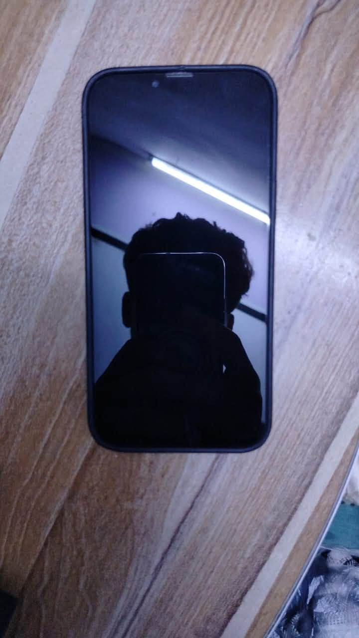 iPhone 13 pro Max
يدعم الشريحتين الالكترونيه والعاديه
خالي من أي ضرر او عيوب 
الجهاز نضيف كلش ما بيه زلغ واحد 
بطاريته 80‎%‎
مبدل شاشه احسن نوعيه بالسوك تجي لبيتنا تفحصه يم اي ابو مبايلات تريده انته وتاخذه 
مكاني بغداد الدوره ابو دشير 
سعره 550 وبي مجال 
رقم التواصل ؛. ***********
