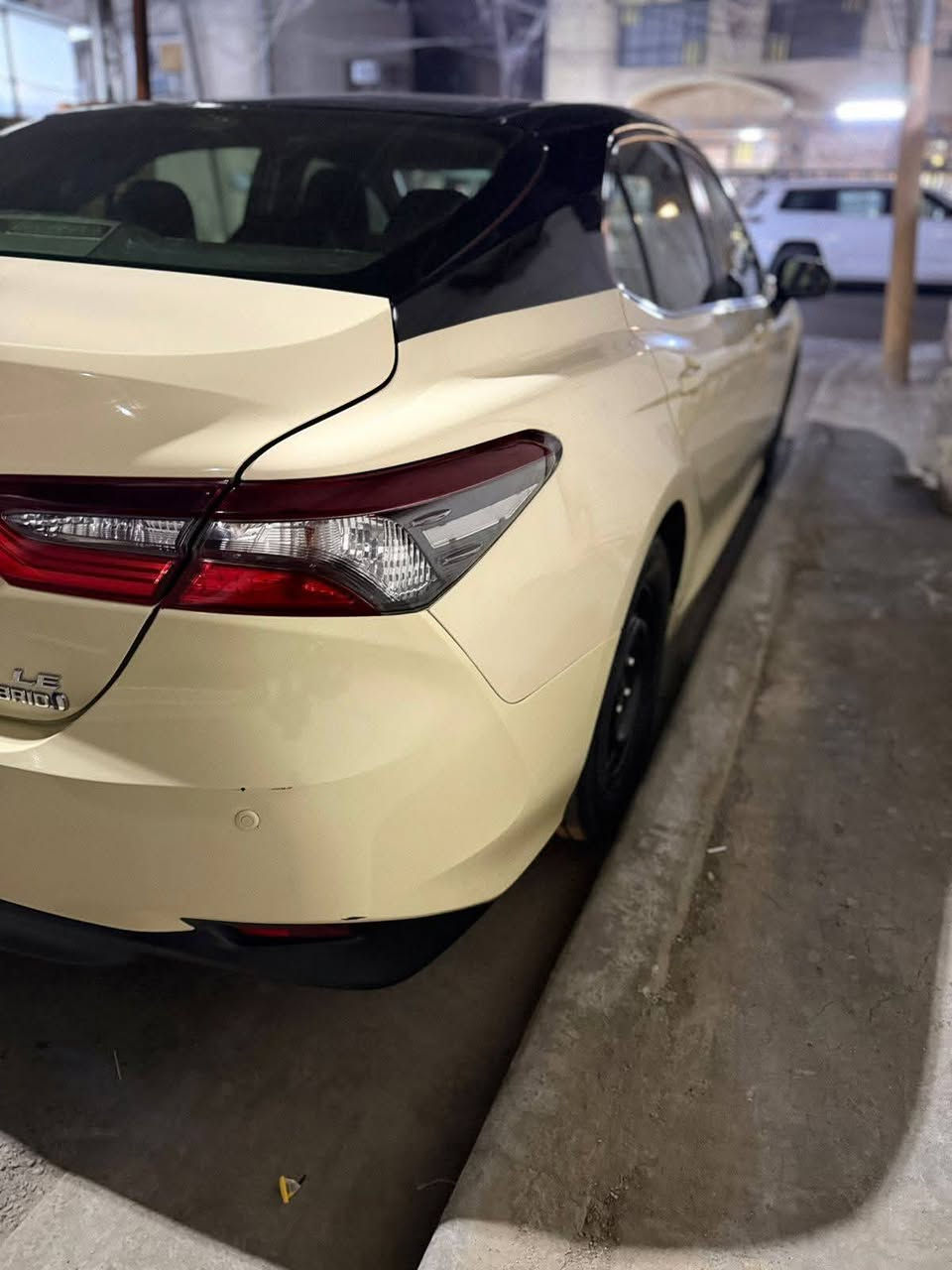 كامري تكسي دبي موديل 2022 اصل
بدون حادث صبغ ستيكرات 
بدون تبديل  
ماشيه 65000 الف حقيقي 
سياره هايبرد محرك 2500 
مدوشمه الارضيات سياره تخم تاير جديد
سياره جاهزه عنوان بغداد جديده 
اي ستفسار اتصل ع رقم ***********
