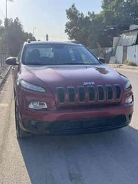 جيب شيروكي سبورة موديل 2016 اني المستورده السياره بدون ايرباك الضربه م...