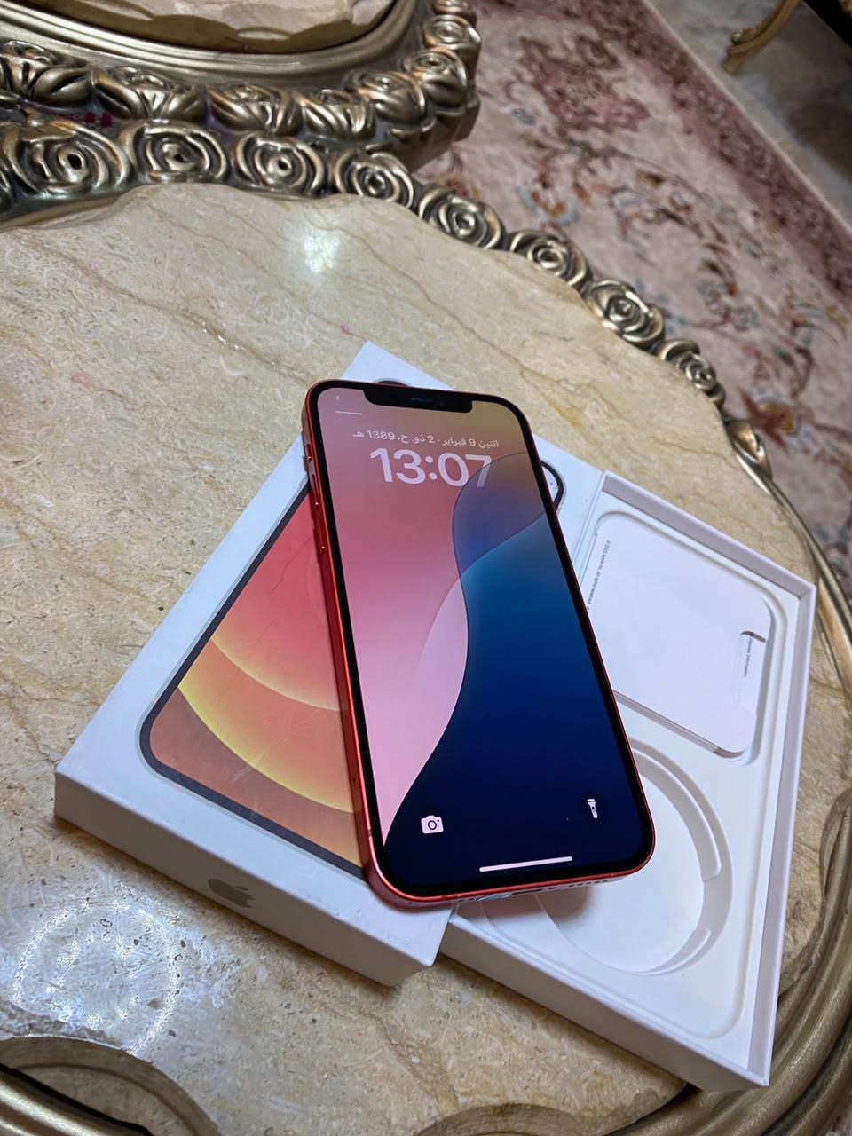 ايفون 12 عادي 
الجهاز نضيف زلغ مابي 
بطاريه 93
امريكي 
ذاكرة 256
سعره 325 وبي مجال قليل جدا
العنوان العطيفية / الشالجية 
للاتصال ***********
