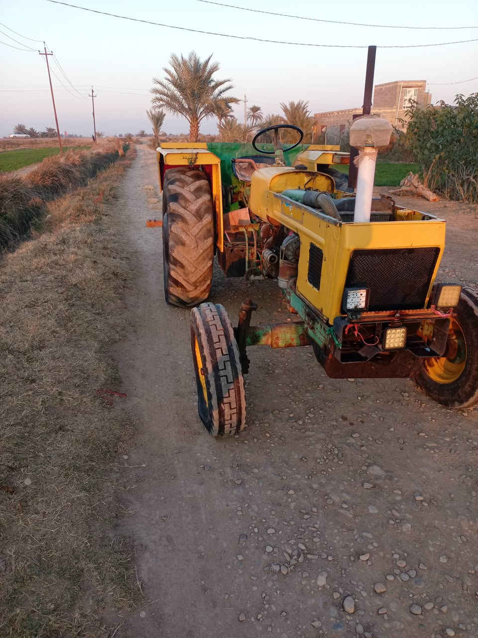 سلام عليكم للبيع عنتر بدون 
مكينة جاهزه من كل شيء 
مكينة كير 
للاسفتسار ***********
واسط الزبيديه
