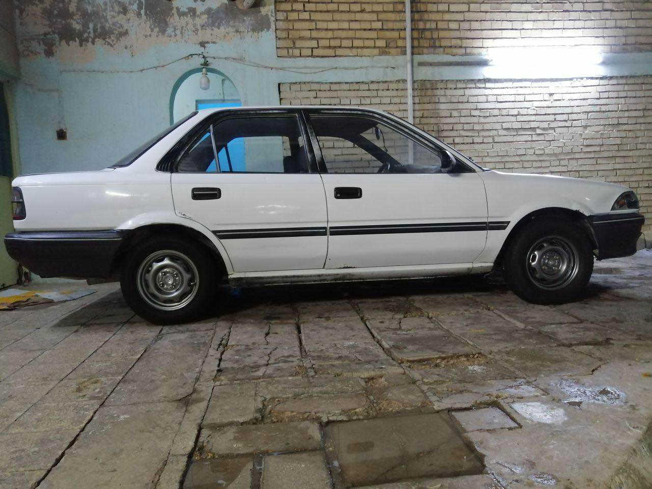 تويوته كورولا  للبيع موديل            ١٩٩٢ سياره جاهزه محرك كير حداديه تخم تاير كهربائيات السياره جاهزه من كلشي رقم بغداد صدامي السياره فول عادي السعر ٣٢$ مكان السياره نجف *********** النجف, العراق
