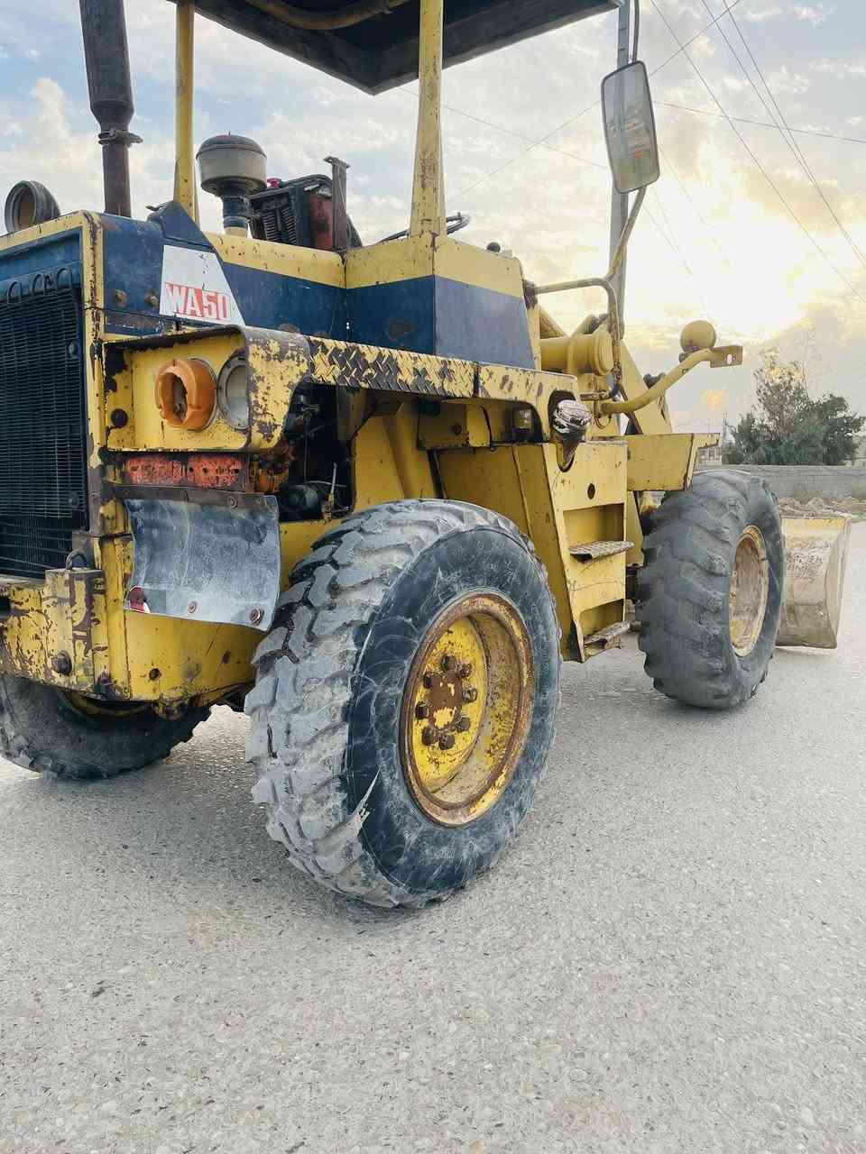 سلام عليكم شفل للبيع كوماتسو حجم (50) رقم وسنويه بابل الماني تحويل ثاني يوم كير ومكينه ودفع ورفع خير من الله مكفول شفل جاهز كبل لشغل مكاني بغداد سعر (75) وبي مجال لشراي 
رقم (***********)
