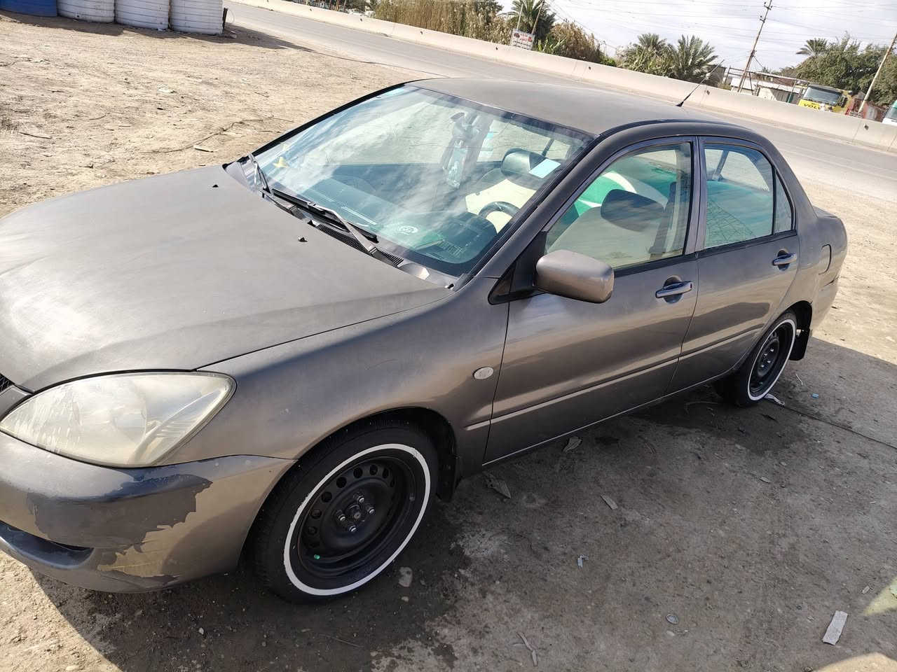 السلام عليكم ورحمة الله
رقم ديالى بأسمي رقم جديد دولي هزة جديدة محرك جديد صدر جديد تبريد تدفئة جيد جداً بيها جاملغ خلفي . بدون دواخل العنوان بغداد المدائن السعر 75 بيها مجال هاتف ***********
