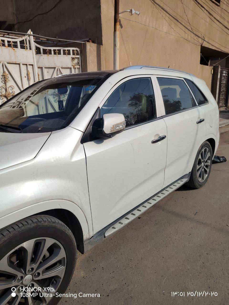 سلام عليكم
سورنتو 2015 sx
سبعه راكب.   سته سلندر.  محرك 3.3 اقتصادي
فول مواصفات.  رادار جانبي.   كامره خلفيه.  مري شفط.  صندوك كهرباء.  كراسي كهرباء.  تدفئه و تبريد بالكشنات. 
بيه صبغ حزام 
رقم بغداد بأسمي 
مكان كربلاء
سعر 145 
***********
