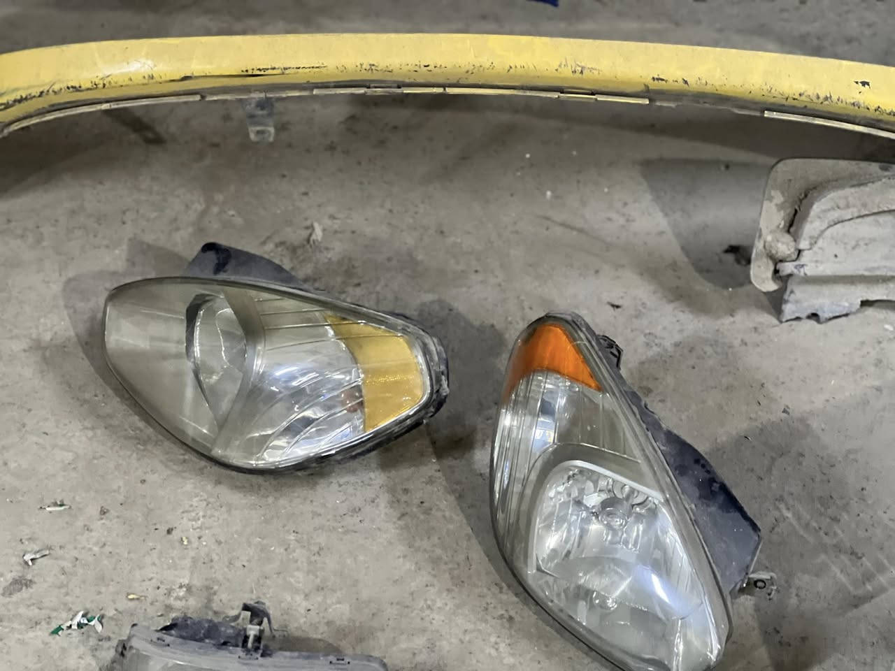 السلام عليكم 🫡
اغراض اكسنت للبيع مديل 2010دبدوب الموجودات بل صوره مستعمل شي قليل واريد افيدكم بيهن والبيخير يدلل 

***********
