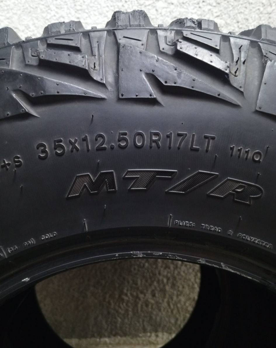 زوج تايرات جبلي حجم 17 امريكي للبيع ***********
