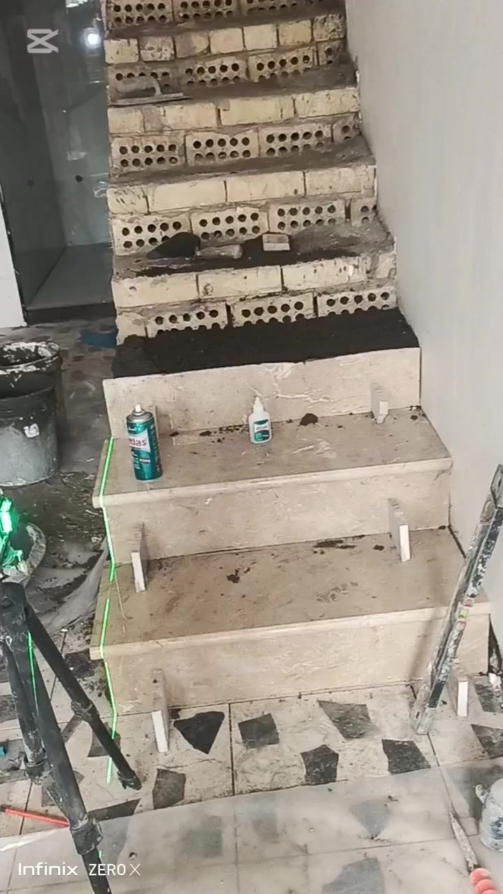 سلام عليكم خلفه سيراميك وكاشي وبورسلين ومرمر ودرج وكادر ترميم كافت انواع الترميم شغل درجه اوله بغداد ***********
