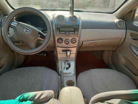 سلام عليكم 
بي واي دي للبيع
السعر 50 
المواصفات 
 تبريد شغال 
بصمه تشغيل  عدد 2 بصمة ابواب 
سويج عدد 2 
محرك كورلا تحوير النجف
مكينه 1600 ديلكو
صبغات بصيطه بس ابيع احزام 
رقم نجف بأسم صديقي بالنجف
اتعهد بامداور 
سنويه منتهيه رقم ألماني مشروع وطني
السياره احلا من الصور 
دبلات حداديه جديده 
فتحه بالسقف 
للاتصال *********** نهايته 50
اتصل وات ساب وانه خادم المكان محافظة ذي قار
